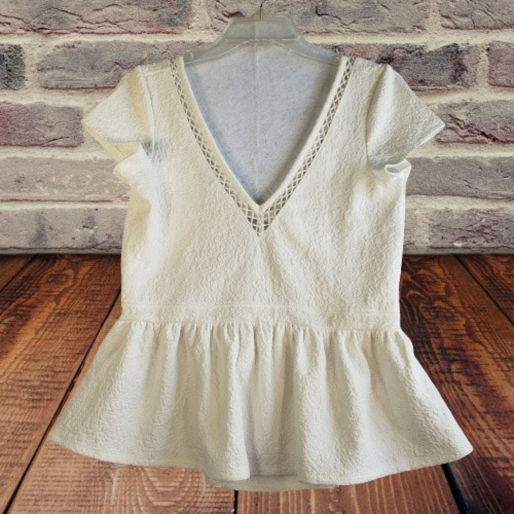 FREE PEOPLE Womens Top M Ivory Ecru Cutout Peplum V Neck Jacquard Open Back